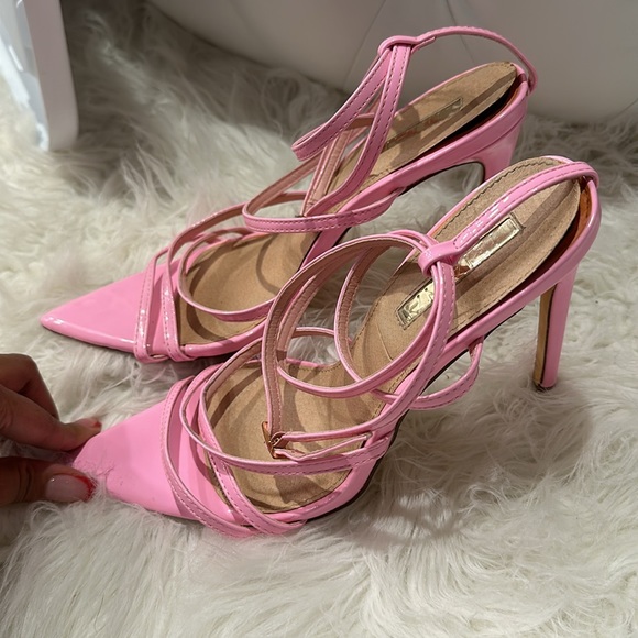 Pink Heels - Picture 2 of 3